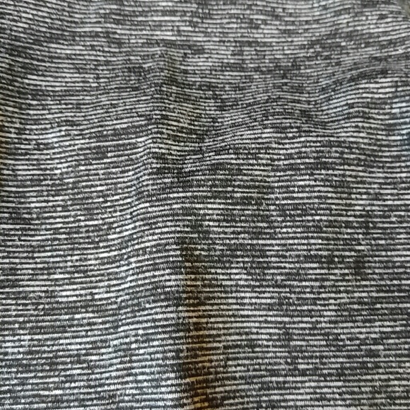 Old Navy Maternity Work Out top - Picture 2 of 6